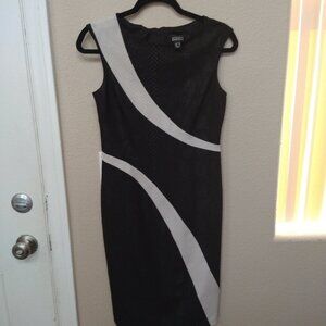 Adrianna Papell Sleeveless dress